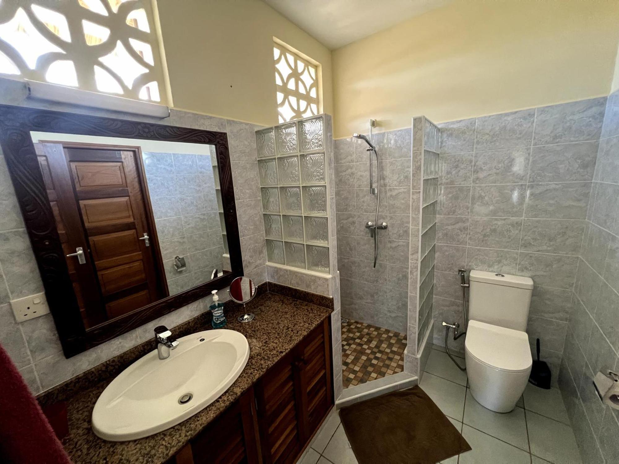 Paradiesische Villa Maisha Mazuri Mit Pool. Terrasse Und Personal Діані-Біч Екстер'єр фото