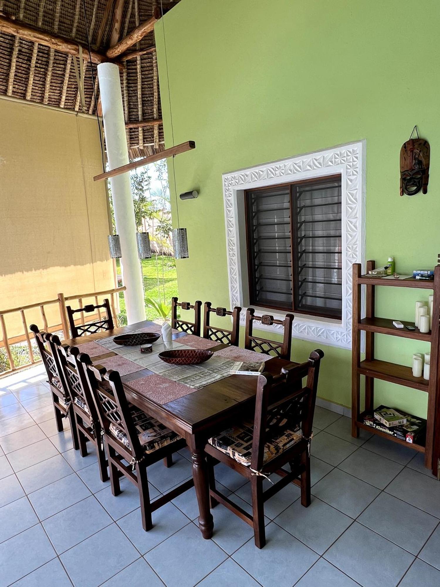 Paradiesische Villa Maisha Mazuri Mit Pool. Terrasse Und Personal Діані-Біч Екстер'єр фото