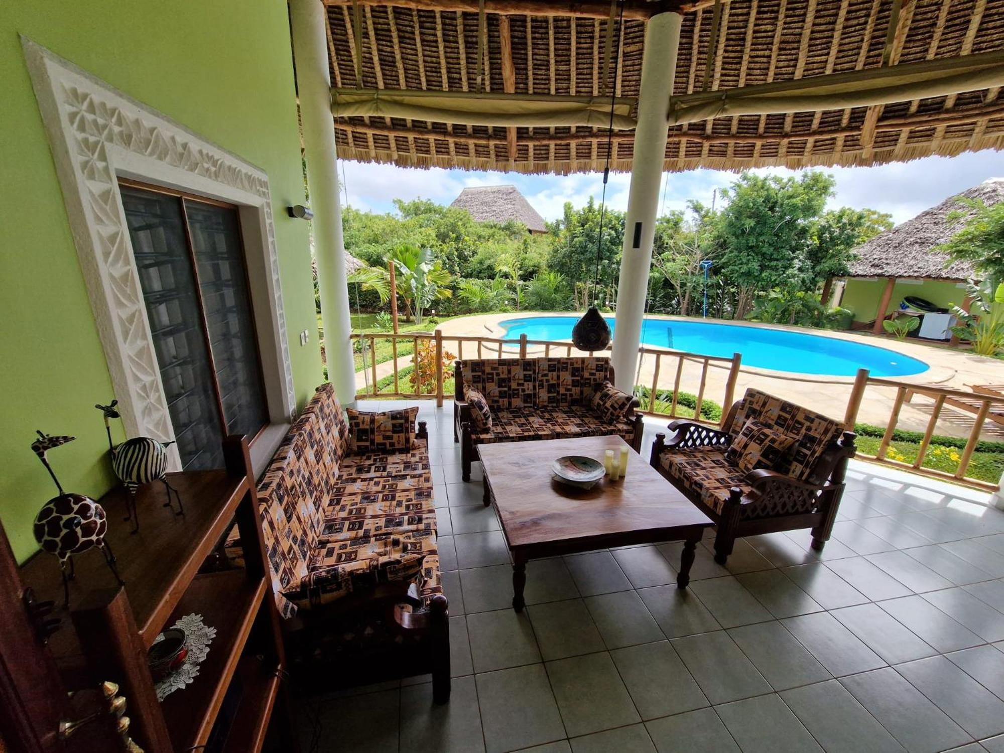 Paradiesische Villa Maisha Mazuri Mit Pool. Terrasse Und Personal Діані-Біч Екстер'єр фото